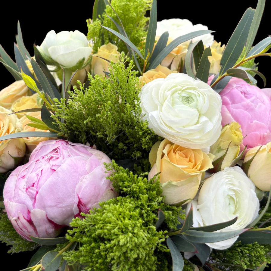 PASTEL SYMPATHY FLOWERS